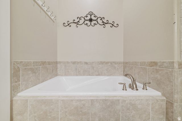 2076 N DORAL CT, Washington, UT 84780