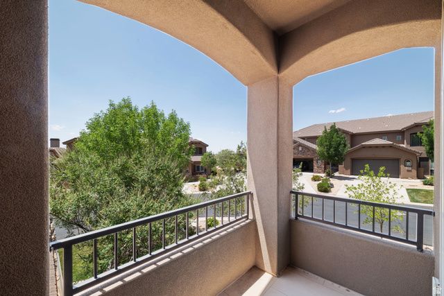 2076 N DORAL CT, Washington, UT 84780