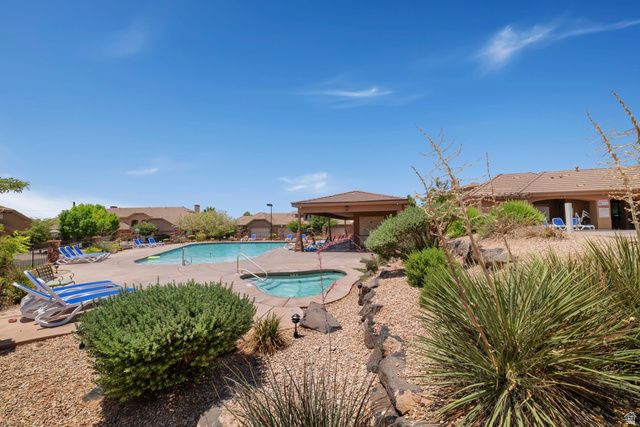 2076 N DORAL CT, Washington, UT 84780