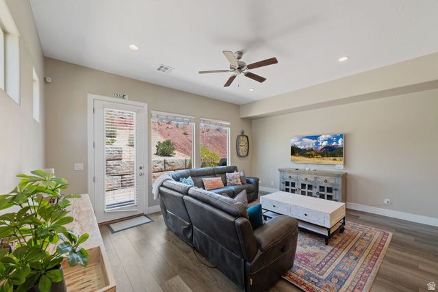 2076 N DORAL CT, Washington, UT 84780