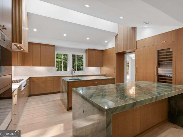 366 Blackland Road NW, Atlanta, GA 30342