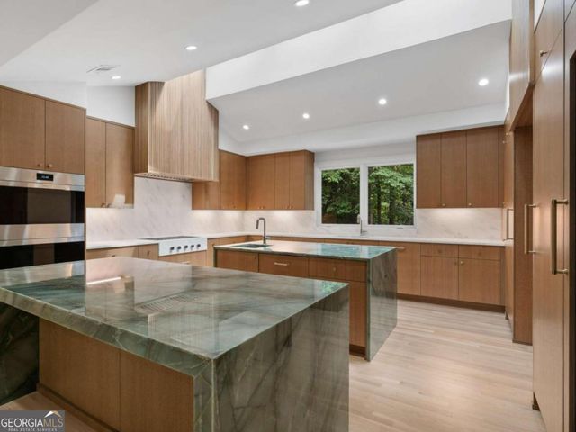 366 Blackland Road NW, Atlanta, GA 30342