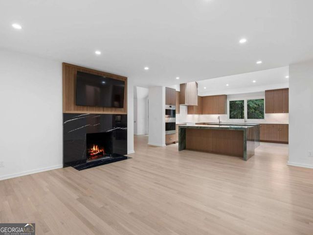 366 Blackland Road NW, Atlanta, GA 30342