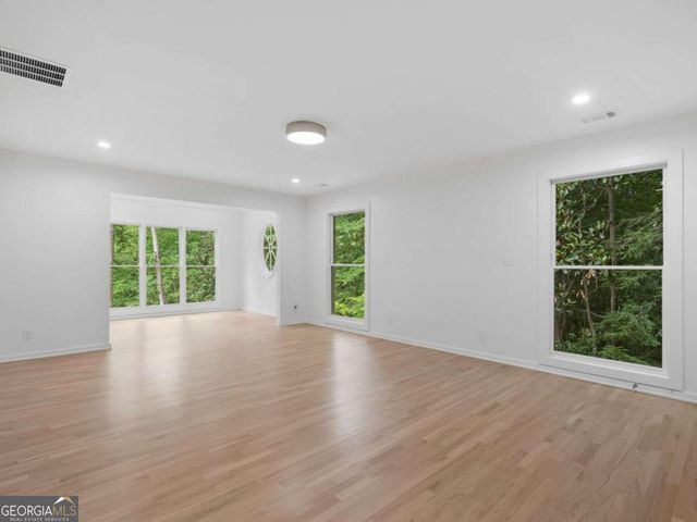 366 Blackland Road NW, Atlanta, GA 30342