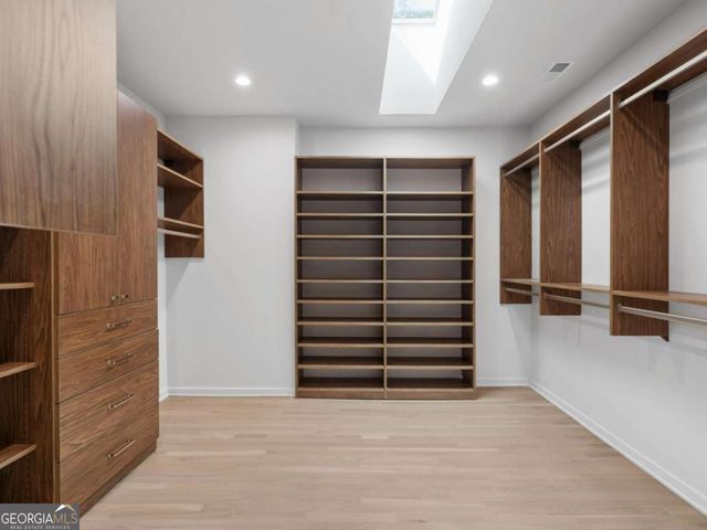 366 Blackland Road NW, Atlanta, GA 30342