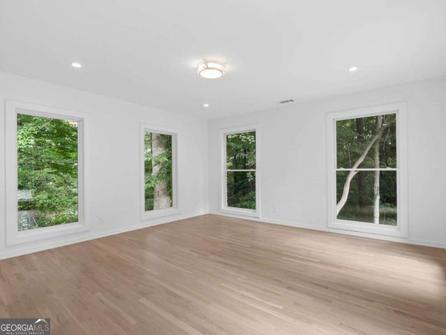 366 Blackland Road NW, Atlanta, GA 30342