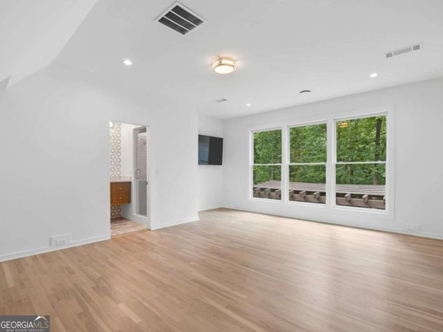 366 Blackland Road NW, Atlanta, GA 30342