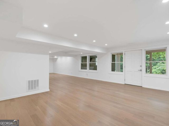 366 Blackland Road NW, Atlanta, GA 30342
