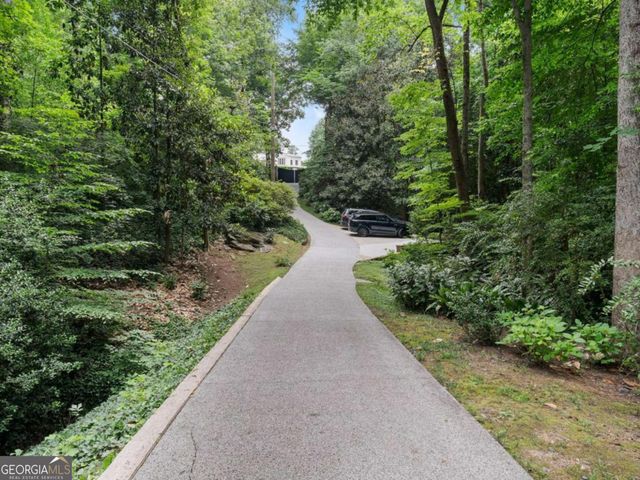 366 Blackland Road NW, Atlanta, GA 30342