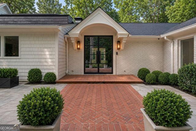366 Blackland Road NW, Atlanta, GA 30342
