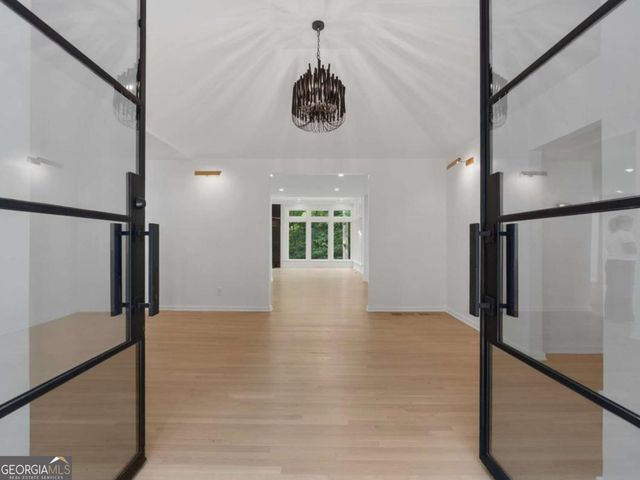 366 Blackland Road NW, Atlanta, GA 30342