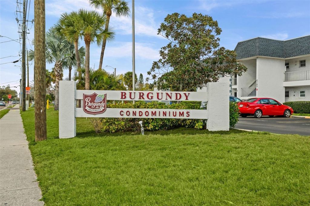 Image 15 of property listing at 4705 5TH STREET W 305, Bradenton, FL 34207