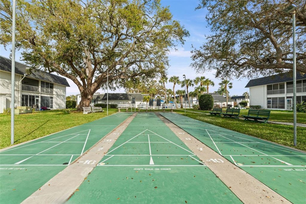 Image 17 of property listing at 4705 5TH STREET W 305, Bradenton, FL 34207