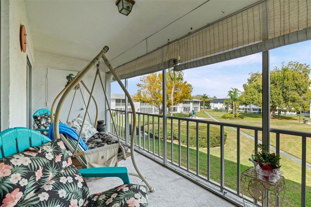 Image 10 of property listing at 4705 5TH STREET W 305, Bradenton, FL 34207