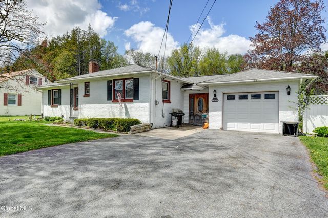 209 County Highway 107, Johnstown, NY 12095