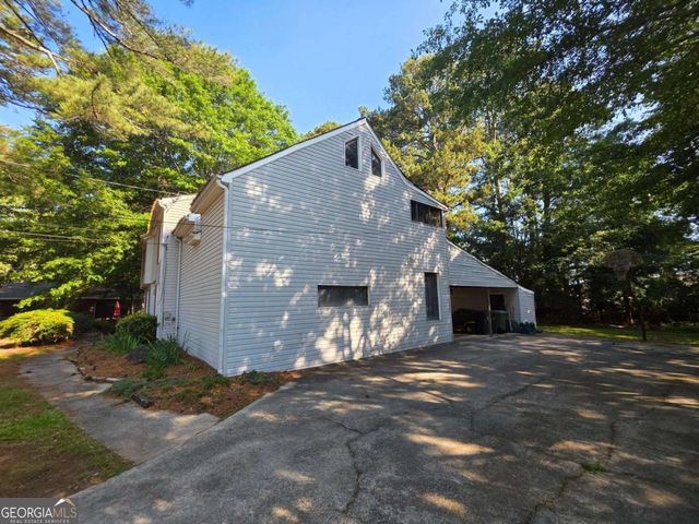 2344 Country Club Drive SE, Conyers, GA 30013