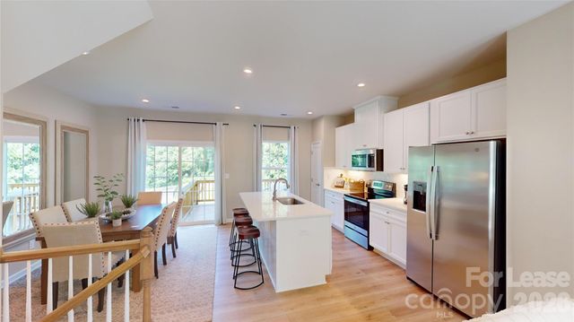 4129 Edenborn Lane, Charlotte, NC 28208