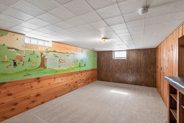 8706 20th Avenue S, Bloomington, MN 55425