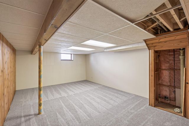 8706 20th Avenue S, Bloomington, MN 55425