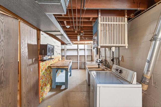 8706 20th Avenue S, Bloomington, MN 55425