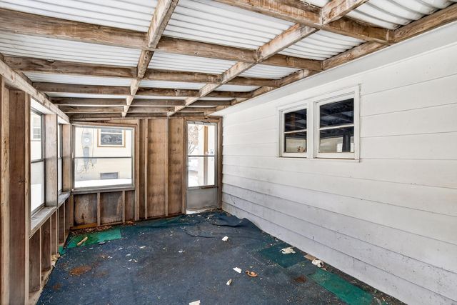 8706 20th Avenue S, Bloomington, MN 55425