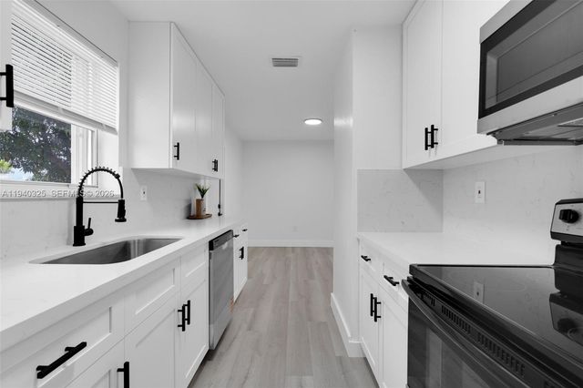 20901 NW 27th Ct, Miami Gardens, FL 33056