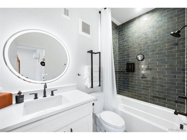 1763 N Williams St 202, Denver, CO 80218