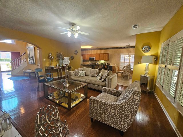 1218 CORDOVA GREEN DR, Cordova, TN 38018