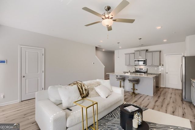 11694 Chatham Drive, Hampton, GA 30228