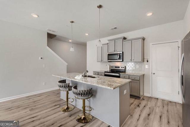 11694 Chatham Drive, Hampton, GA 30228