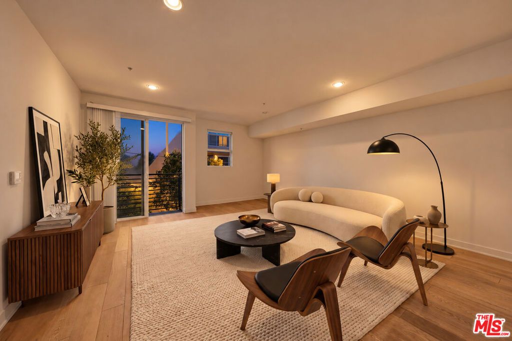 436 S Virgil Avenue 308, Los Angeles, CA 90020 — exterior