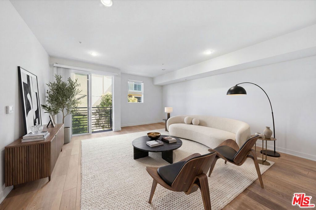 436 S Virgil Avenue 308, Los Angeles, CA 90020 — photo 2