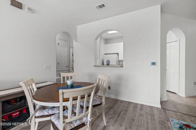 7801 POINT MEADOWS Drive 2302, Jacksonville, FL 32256