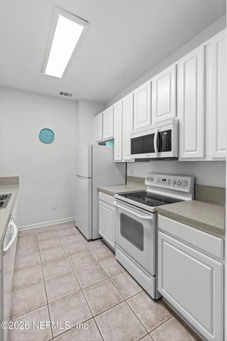 7801 POINT MEADOWS Drive 2302, Jacksonville, FL 32256