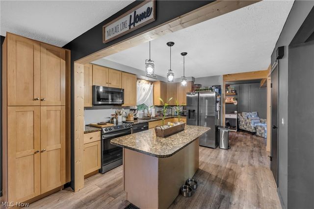 3140 Holly Drive, Brunswick, OH 44212