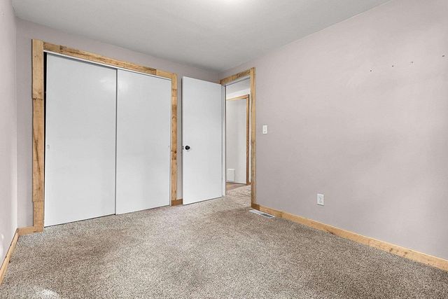 8592 WINNCREST ROAD, Neenah, WI 54956