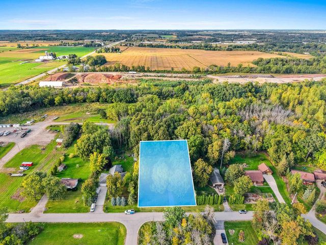 8592 WINNCREST ROAD, Neenah, WI 54956