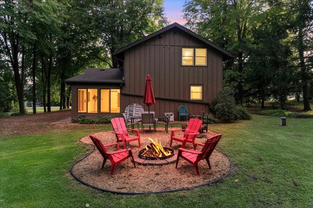 8592 WINNCREST ROAD, Neenah, WI 54956