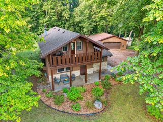 8592 WINNCREST ROAD, Neenah, WI 54956