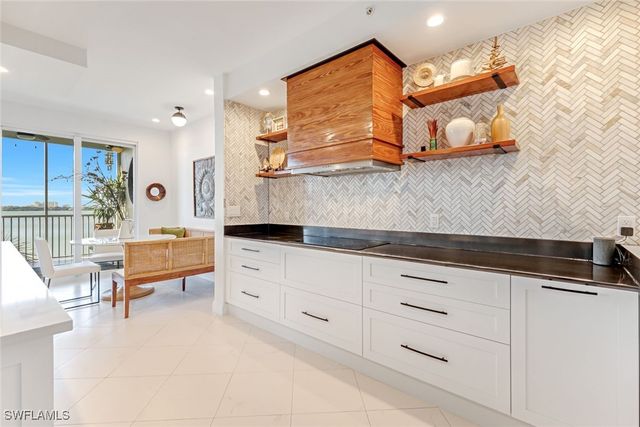 337 Vintage Bay DR D28, Marco Island, FL 34145