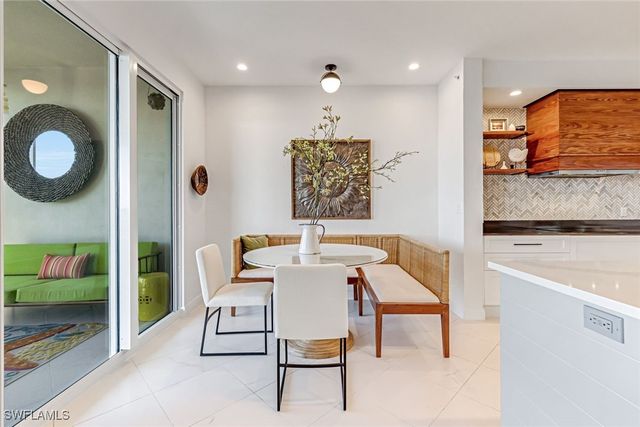 337 Vintage Bay DR D28, Marco Island, FL 34145