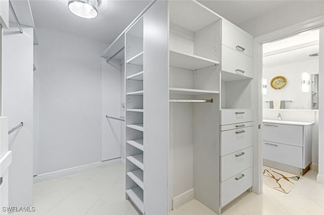 337 Vintage Bay DR D28, Marco Island, FL 34145