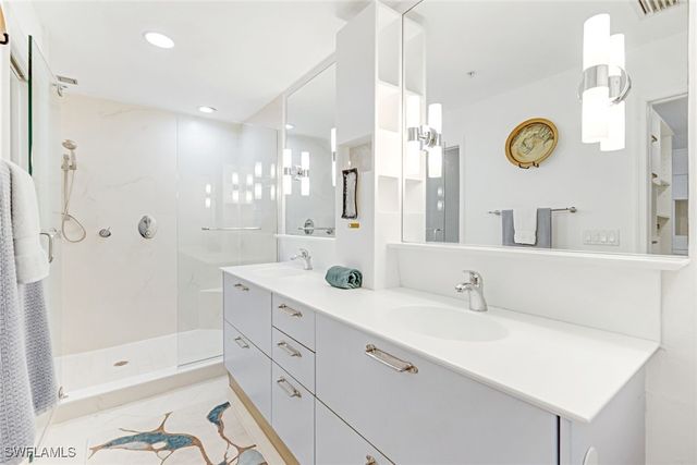 337 Vintage Bay DR D28, Marco Island, FL 34145