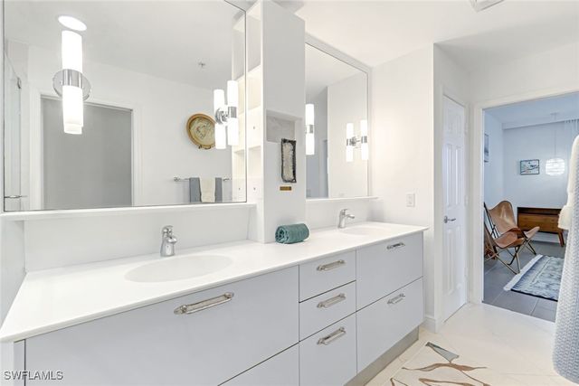 337 Vintage Bay DR D28, Marco Island, FL 34145