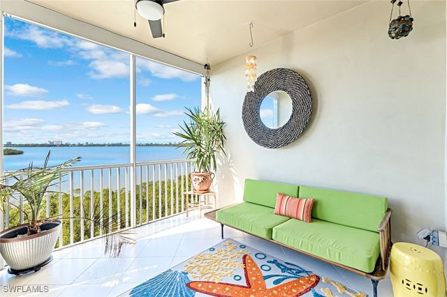 337 Vintage Bay DR D28, Marco Island, FL 34145