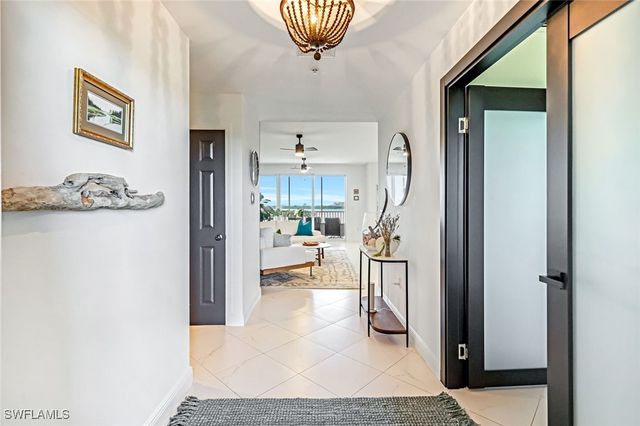 337 Vintage Bay DR D28, Marco Island, FL 34145