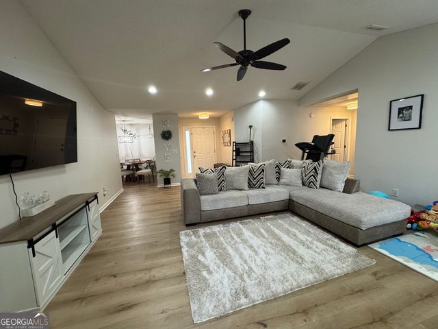 1003 Rolling Ridge Lane, Auburn, GA 30011