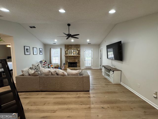 1003 Rolling Ridge Lane, Auburn, GA 30011