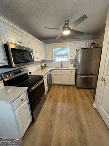 1003 Rolling Ridge Lane, Auburn, GA 30011
