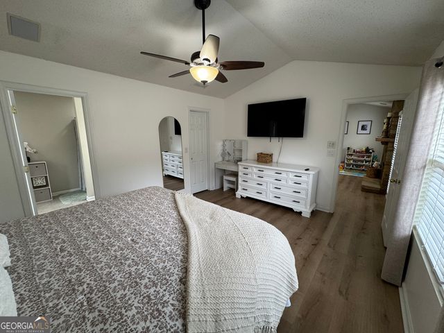 1003 Rolling Ridge Lane, Auburn, GA 30011